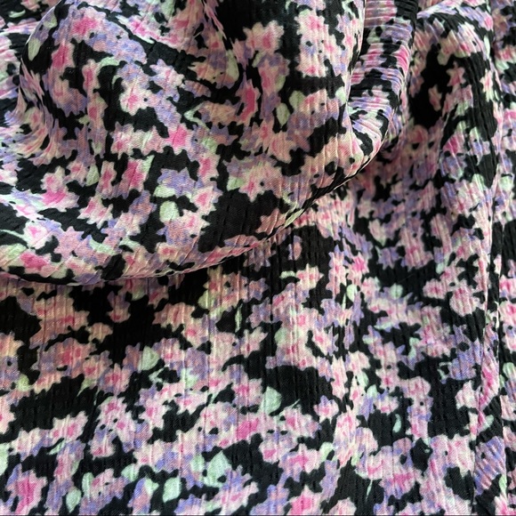 🌸 6. H&M  puff sleeve floral top - Picture 3 of 5